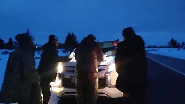 Beyşehir Gölü Milli Parkı'nda çamurcun avlayan 3 kişiye suçüstü