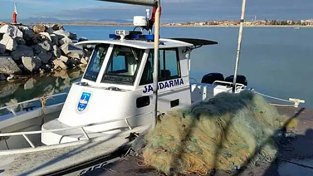 Beyşehir Gölü'nde 2 bin 500 metre 'hayalet ağ' ele geçirildi