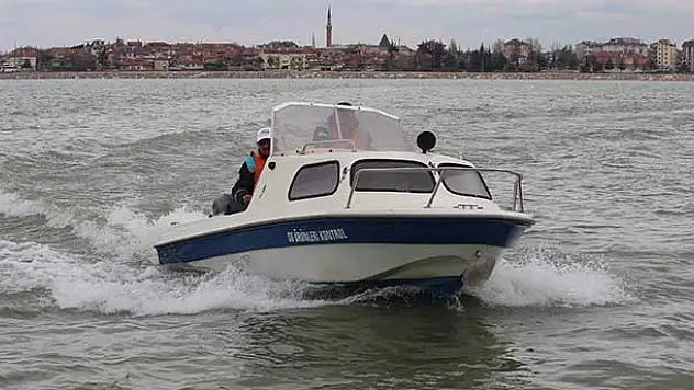 Beyşehir Gölü'nde Kaçak Avlanan 21 Kişiye 36 Bin Liralık Ceza