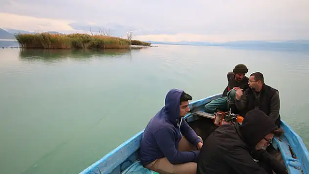 Beyşehir Gölü'nde sular çekilince yeni adacıklar oluştu