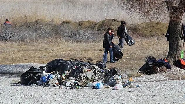 Beyşehir Gölü'nde temizlik seferberliği