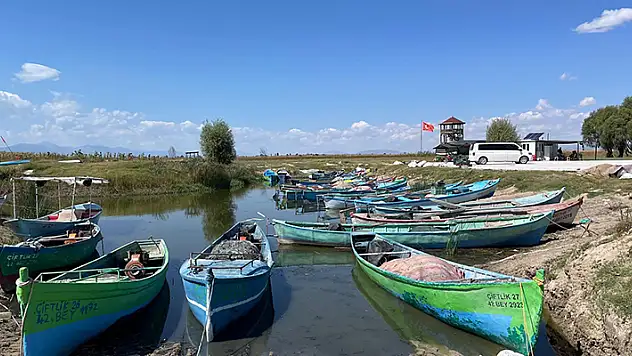 Beyşehir Gölü'ndeki balıkçı tekneleri denetlendi

