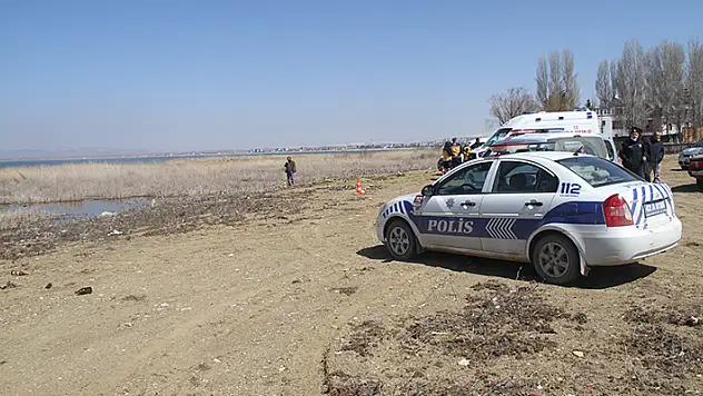 Beyşehir Gölü'nün kıyısında cansız beden bulundu
