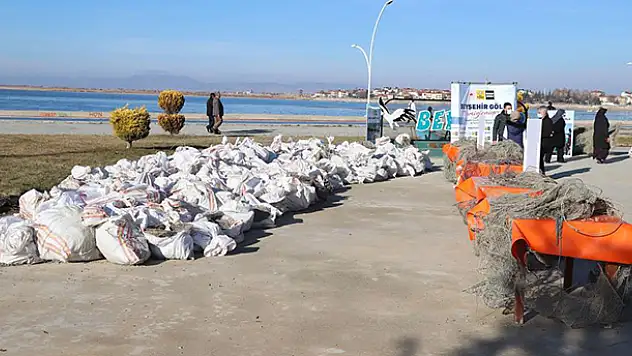 Beyşehir Gölü temizleme çalışmaları değerlendirildi