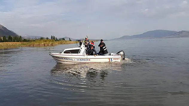 Beyşehir Gölünde kaçak avlanmaya karşı denetimler yapıldı
