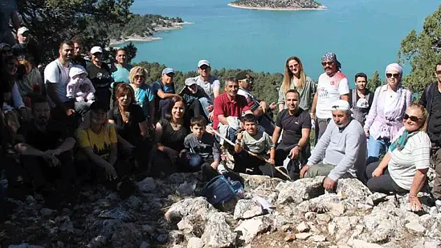 Beyşehir Gölü'ndeki ada doğa tutkunlarının da gözdesi oldu