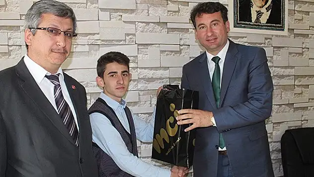 Beyşehir İmam Hatipli Öğrenci Ödüllendirildi