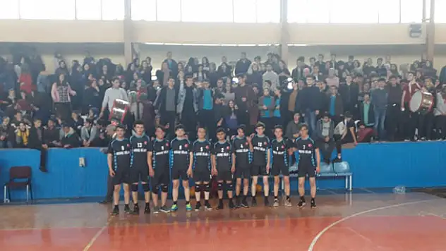 Beyşehir'in voleyboldaki şampiyon okulu belli oldu