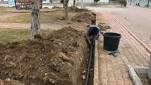 Beyşehir'in yeşil alanlarında otomatik sulama dönemi başlıyor