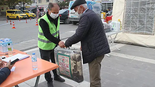 Beyşehir, İzmir'deki depremzedeler için tek yürek