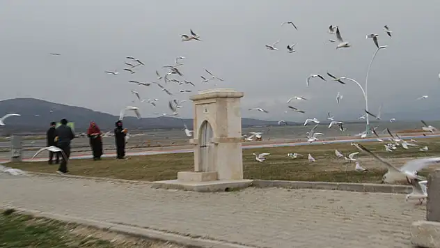 Beyşehir şiddetli fırtınaya teslim oldu