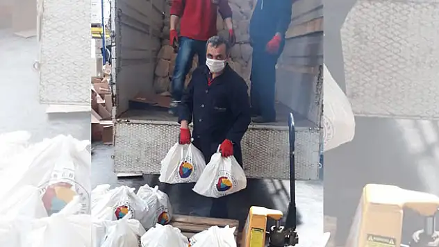 Beyşehir Ticaret ve Sanayi Odasından ihtiyaç sahibi ailelere gıda yardımı