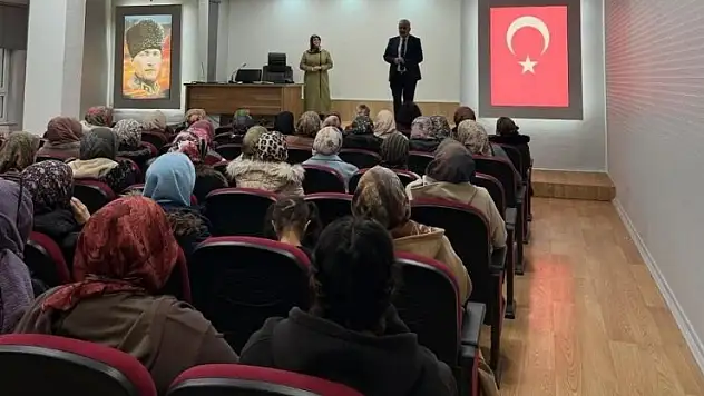 Beyşehir'de 'Aileyi Ayakta Tutan Değerler' konferansı