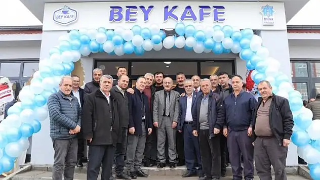 Beyşehir'de Bey Kafe Sosyal Tesisi hizmete açıldı