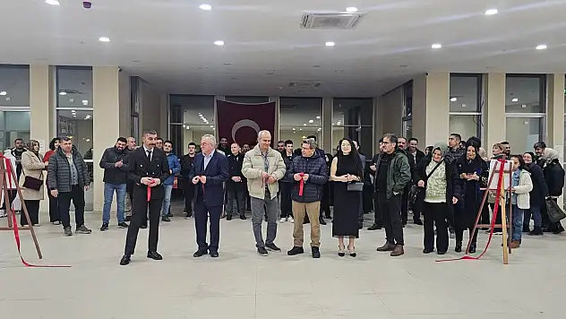 Beyşehir'de fotoğraf gösterisi ve sergi açılışı