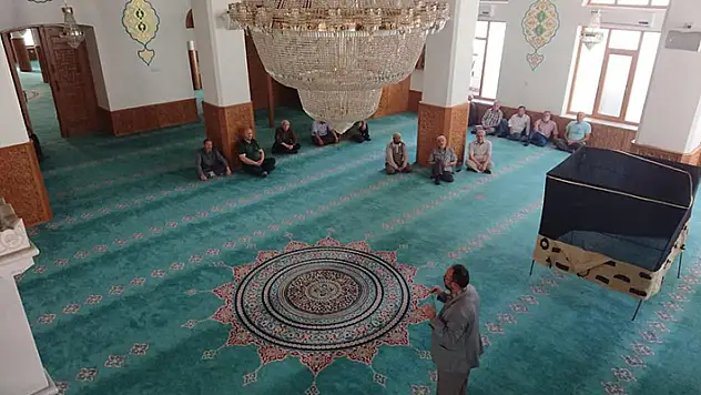 Beyşehir'de hacı adaylarına uygulamalı eğitim
