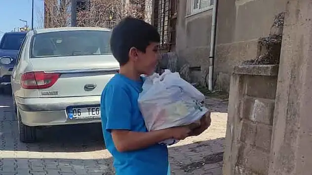 Beyşehir'de ilkokul öğrencileri yardım faaliyetiyle gönüllere dokunuyor