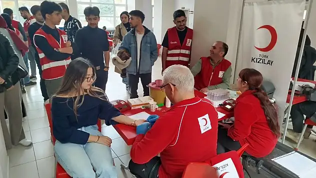 Beyşehir'de kan bağışı kampanyası büyük ilgi gördü