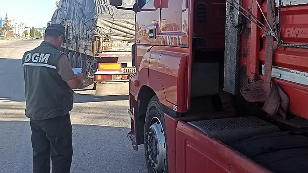Beyşehir'de orman emvallerini taşıyan araçlara yönelik denetimler
