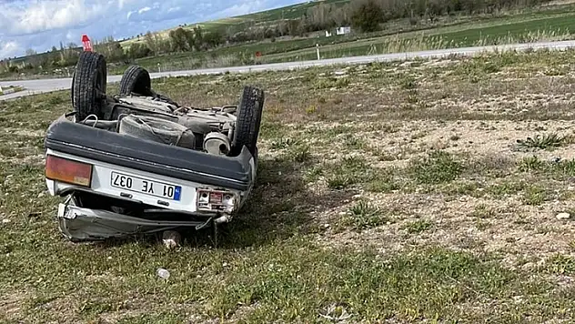Beyşehir'de otomobil devrildi: 1'i çocuk, 3 yaralı
