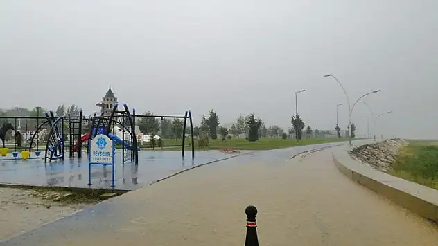 Beyşehir'de son 24 saatte metrekareye 23,3 kilogram yağış düştü

