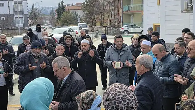 Beyşehir'de umre yolcuları dualarla uğurlandı