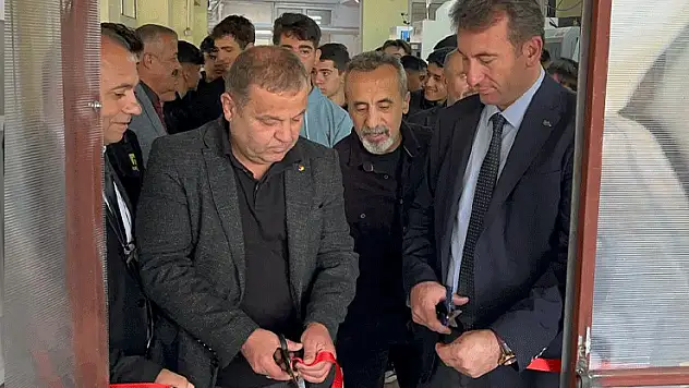 Beyşehir'deki okula CAD-CAM laboratuvarı kazandırıldı