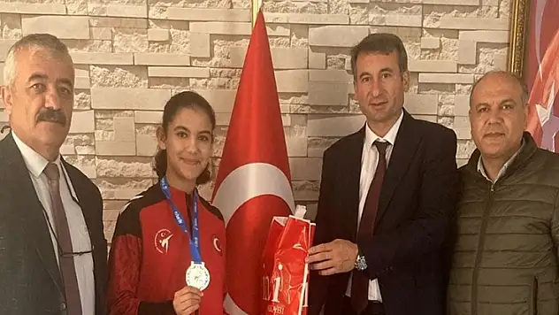 Beyşehir'in başarılı sporcuları ödüllendirildi