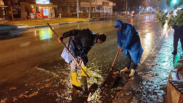Beyşehir'in dört bir yanında hizmet mesaisi sürüyor