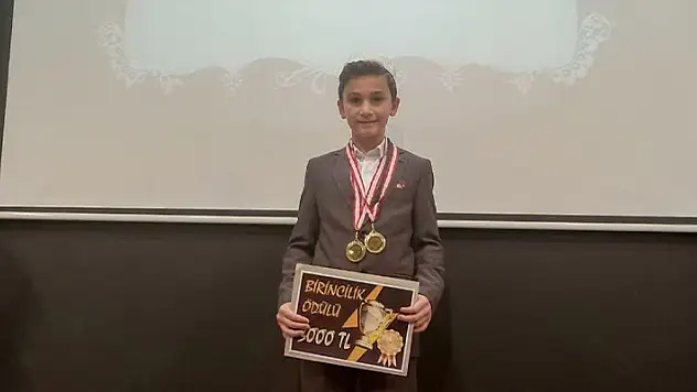 Beyşehirli öğrenci Güzel Ezan Okuma Yarışması'nda birinci oldu

