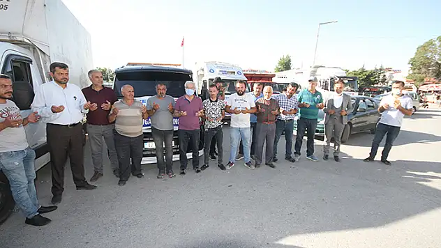 Beyşehirli pazarcılardan Manavgat'a duygulandıran yardım: Orası bizim ikinci vatanımız, ekmek yediğimiz bir yer, deyip gönderdiler
