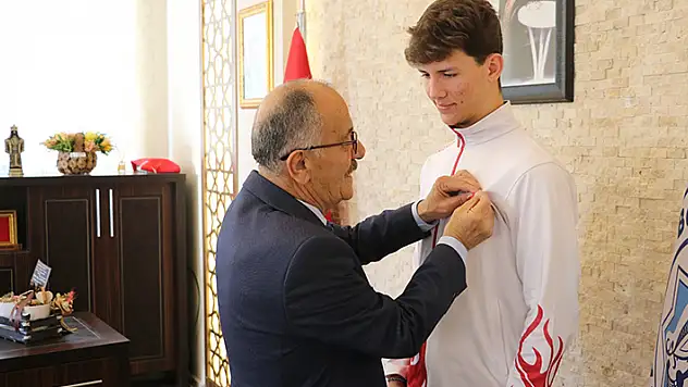 Beyşehirli sporcu Kocagöz altınla ödüllendirildi
