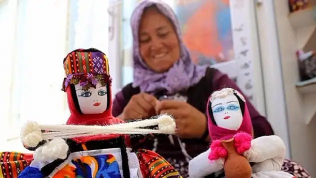 Bez bebekler geçim kapıları oldu...