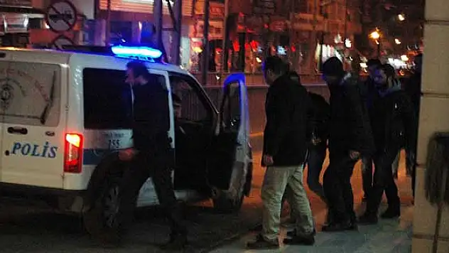 Bıçaklı kavga : 2 gözaltı