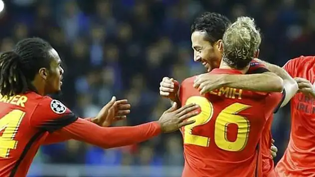 Bilal Kısa, Galatasaray'da kalıyor mu?