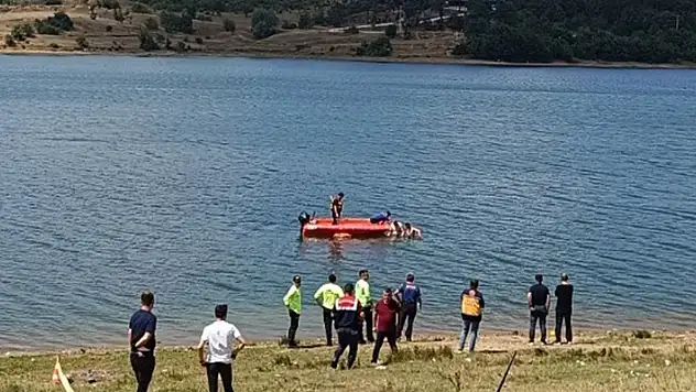 Bilecik'te otomobil gölete düştü: 4 yaşındaki çocuk hayatını kaybetti
