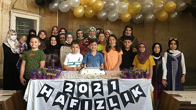 Bilgehanelerdeki hafızlık hazırlık öğrencilerinden sevindiren başarı
