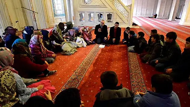 Bilgi merkezi öğrencilerine 'doğruluk' konferansı