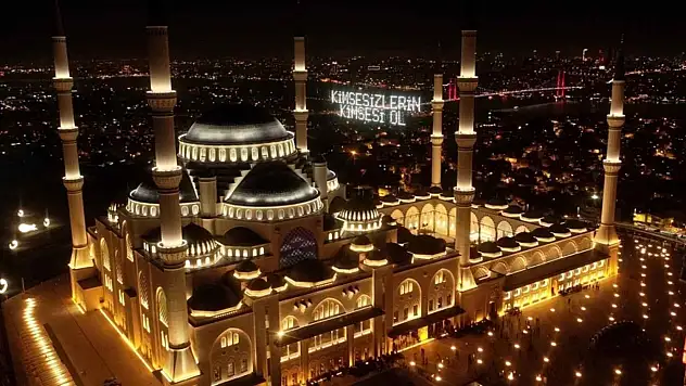 'Bin aydan daha hayırlı' Kadir Gecesi yarın idrak edilecek