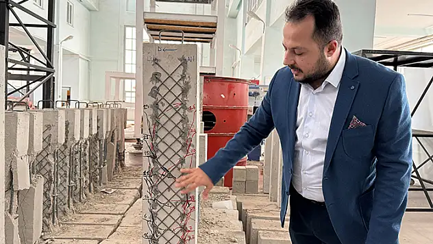 Binalarda güçlendirme tekniği 'çelik dikiş', deprem testini başarıyla geçti
