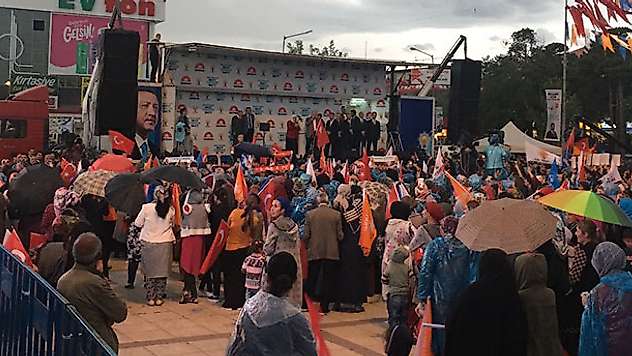 Binali Yıldırım'a memleketinde şok