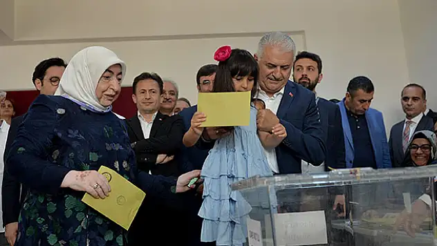 Binali Yıldırım'ın sandığından Ekrem İmamoğlu çıktı