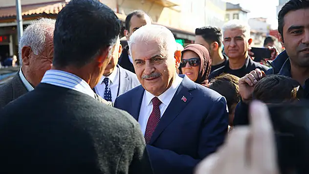Binali Yıldırım Konya'da otizmli çocuklarla buluştu