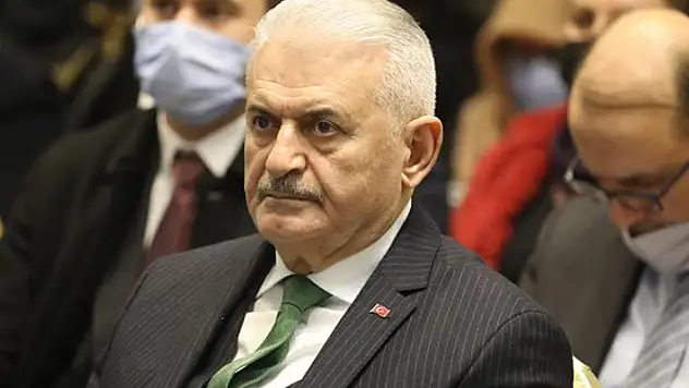 Binali Yıldırım'ın annesi hayatını kaybetti
