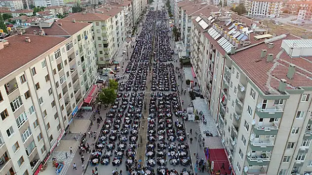 Binlerce Ereğlili Büyükşehir'in Kardeşlik Sofrasında Buluştu