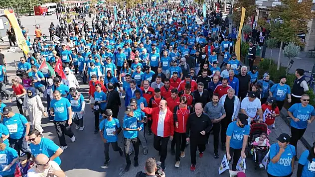 Binlerce sporcu 2. Uluslararası Konya Yarı Maratonu'nda 'iyilik' için koştu
