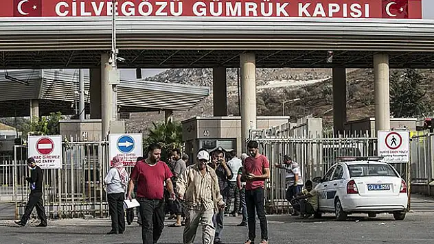Binlerce Suriyeli geri döndü