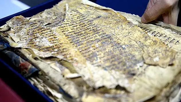 Binlerce yıllık nadide yazma eserler 'dijital ortamda'
