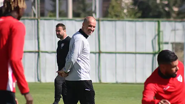 Bir ayrılık da 1. Lig'de yaşandı