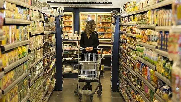 Bir zincir market daha fiyatları sabitledi!